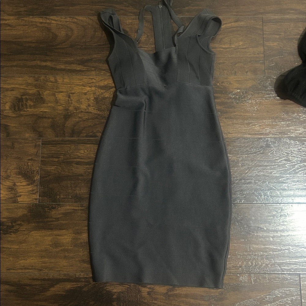Elegant Black Sleeveless Dress